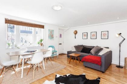 Designer Central London Home w WIFI