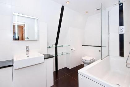 Apartment 4 48 Bishopsgate by City Living London - image 22