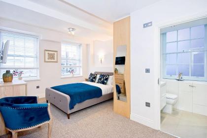 Eldon Chambers Pod 5 by City Living London
