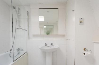 The Kensington Palace Mews - Bright & Modern 6BDR House with Garage - image 5
