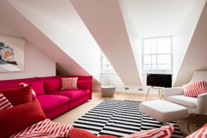 the Lansdowne Crescent   Bright 3BDR top Floor Apartment in Notting Hill London
