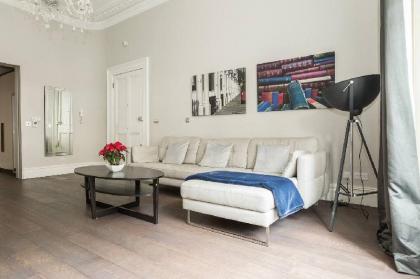 Modern 1BR Period Property in Kensington - image 13
