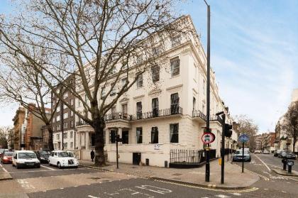  Gorgeous Hyde Park Studio #5 - image 4