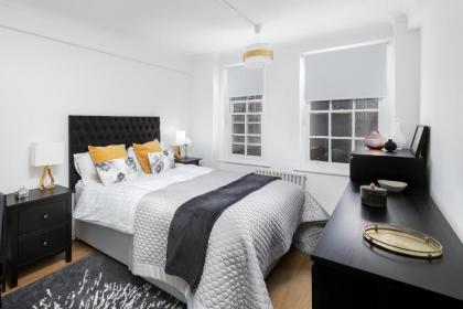 SIAC Paddington marble Arch II