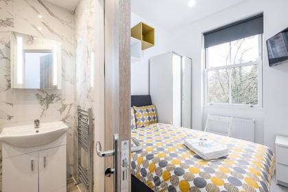 En Suite Rooms TUFNELL PARK - image 10