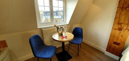 Angel Townhouse - image 14