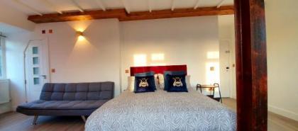 Angel Townhouse - image 4