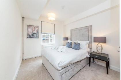 Modern 2 Bedroom Apartment in Chelsea
