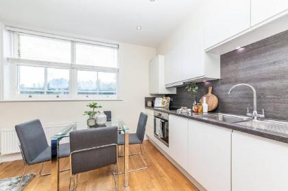 Modern Two Bedroom Apartment in Hammersmith - 207A - image 16