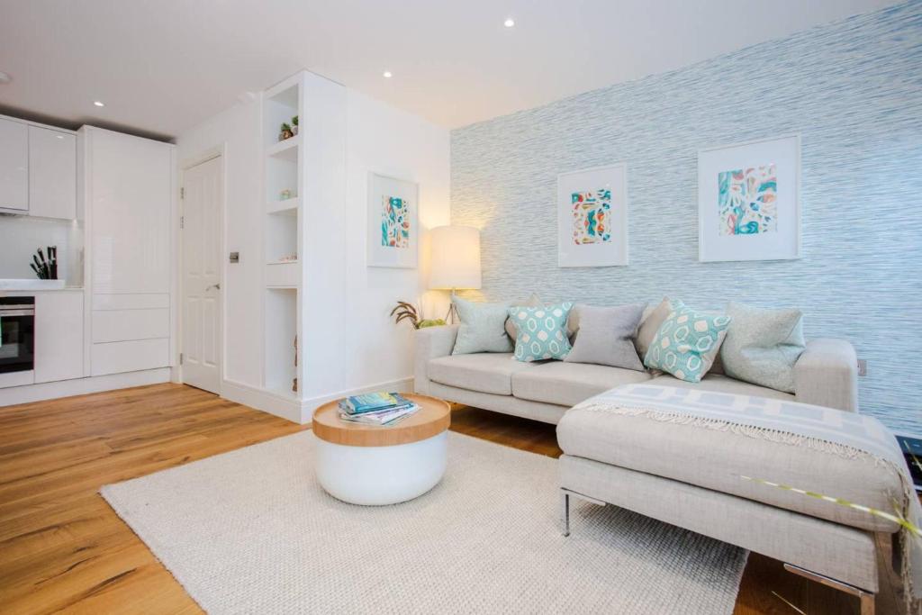 Bright 1 Bedroom Apartment In Regent's Park - image 2