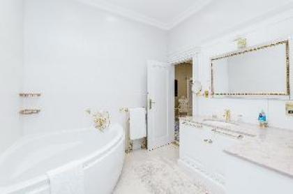 Palatial apartment Mayfair London