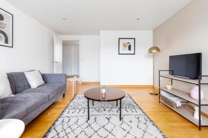 The Spitalfields Apartments - image 23