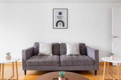The Spitalfields Apartments - image 27