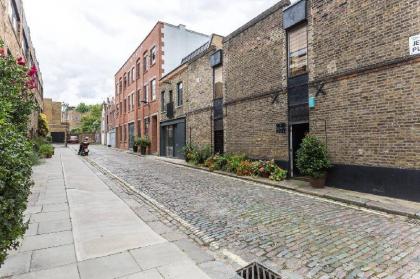 Beautiful 2 Bedroom terrace house in Camden - image 9