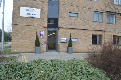 Lancaster Hotel - image 1