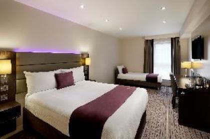 Premier Inn Watford Central - image 15