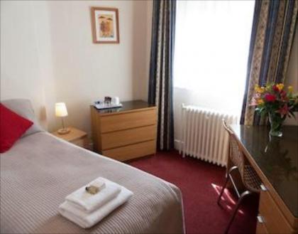 Euro Hotel - image 10