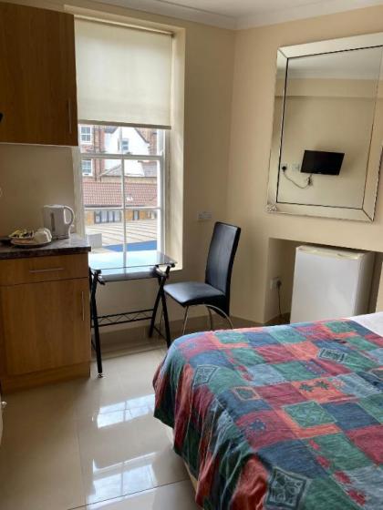 Seven Dials Hotel Annexe - image 10