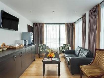 Park Grand London Heathrow - image 22