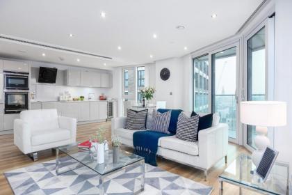 Altitude Point Serviced Apartments by theSquare London 