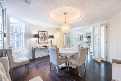 Luxurious 3-Bed Apartment in London - image 5
