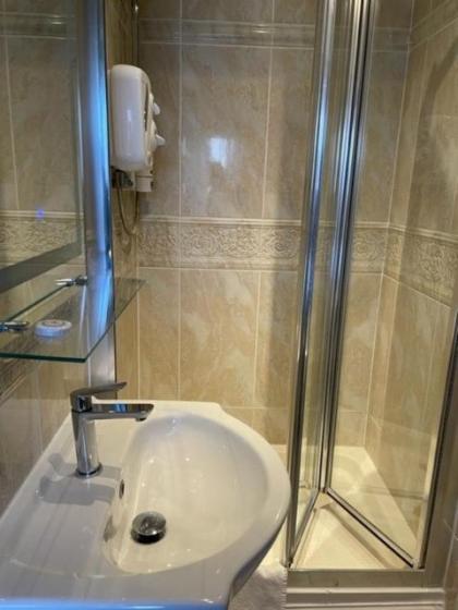 Hyde Park Radnor Hotel B&B - image 26