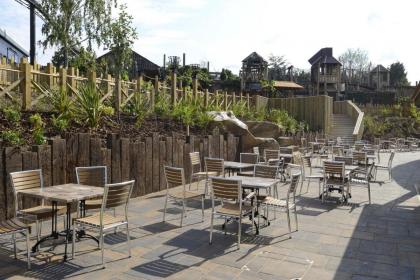 Chessington Hotel - image 15