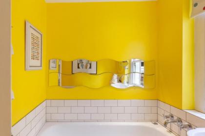 Lovely 4-Bedroom House near Portobello - image 24