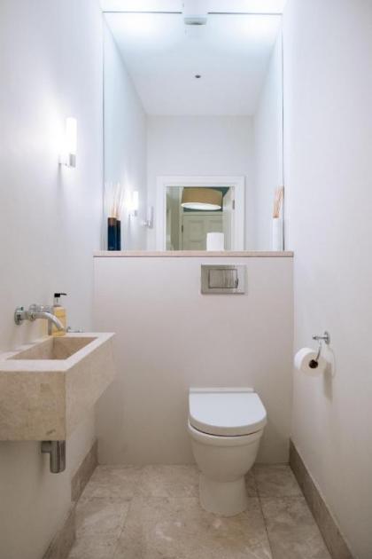 Sir Hans Sloane Apartments - image 30