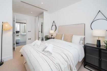 Luxurious Spacious 2Bed Flat in Canary Wharf w/views of River Thames - image 21