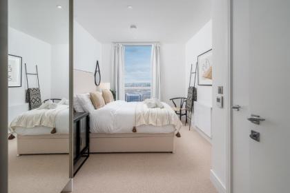 Luxurious Spacious 2Bed Flat in Canary Wharf w/views of River Thames - image 22