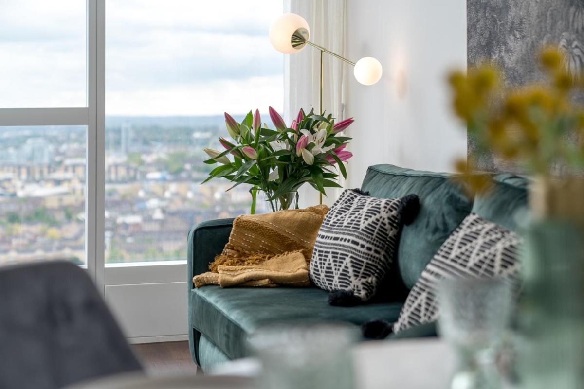 Luxurious Spacious 2Bed Flat in Canary Wharf w/views of River Thames - image 4