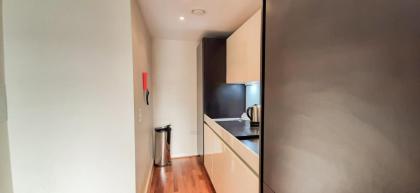 One Bed Serviced Apartment Moorgate - image 23