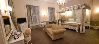 Manor Of Groves Hotel - image 23