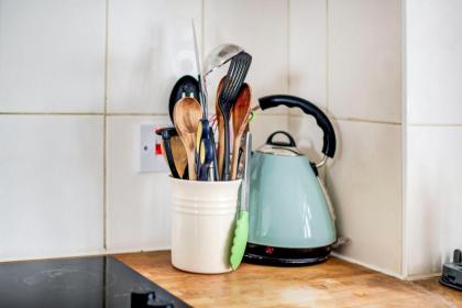 GuestReady - Penthouse Flat in Trendy Peckham - image 21