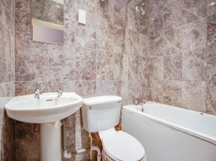 OYO Somerset Hotel Baker Street London - image 30