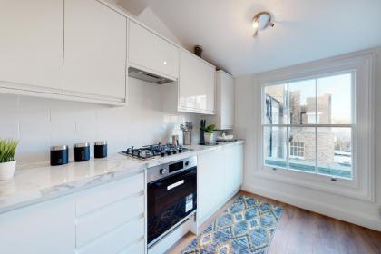 Park Lane Apartments Baker Street - image 26
