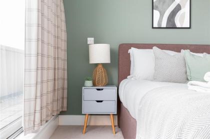 The Wandsworth Penthouse - image 17