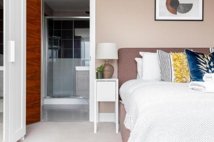 The Wandsworth Penthouse - image 21