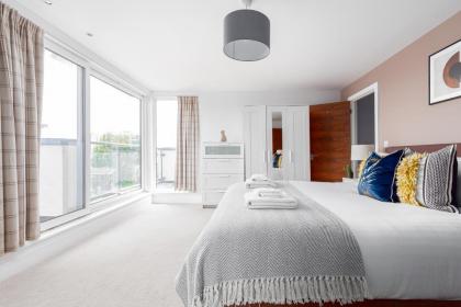 The Wandsworth Penthouse - image 22