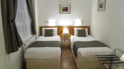 Falcon Hotel - image 14