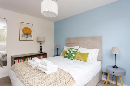 Spacious Central 3 Bedroom Apartment in Old Street - image 27