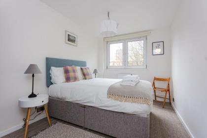 Spacious Central 3 Bedroom Apartment in Old Street - image 28