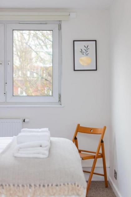 Spacious Central 3 Bedroom Apartment in Old Street - image 30