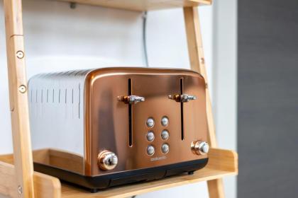 Heart of Whitechapel - A Stay Kindred Home w AC hosted by GuestReady - image 21