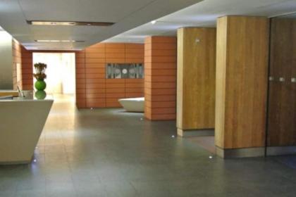 Modern 3 Bedroom Apartment in Paddington - image 11