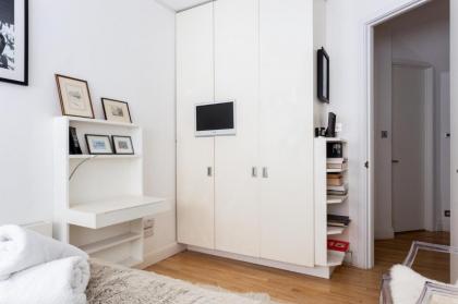 NEW Stunning 5BD Mews House - image 22