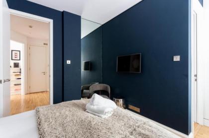 NEW Stunning 5BD Mews House - image 23