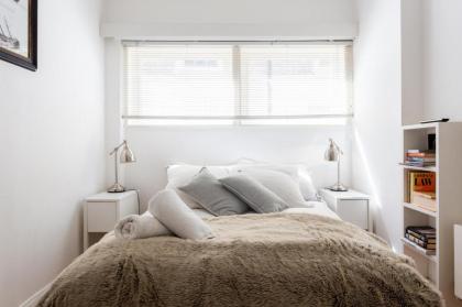 NEW Stunning 5BD Mews House - image 25