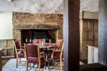 The Red Lion Hotel - image 27